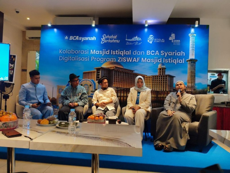 Sahabat Berkahmu Hadir di Masjid Istiqlal, BCA Syariah Bedah Makna &ldquo;Sahabat&rdquo; Bersama Ivan Gunawan