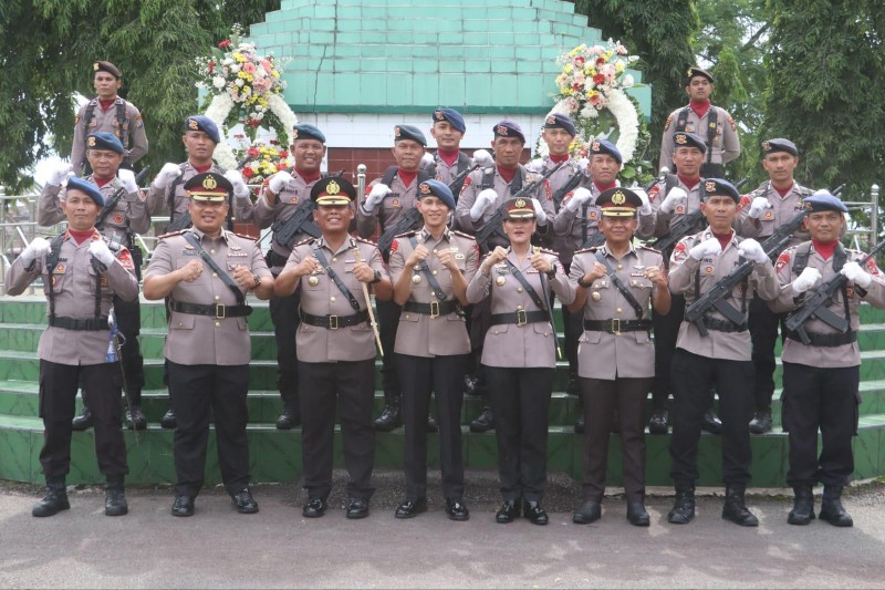 Polres Simalungun dan Polres Pematangsiantar Gelar Ziarah dan Tabur Bunga di Taman Makam Pahlawan Nagur