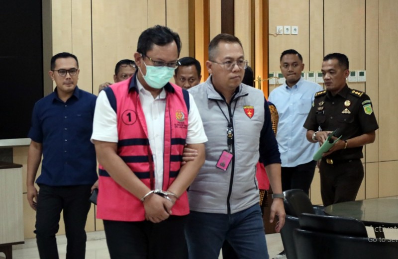 Kejati DK Jakarta Tahan 2 Tersangka Terkait Dugaan Korupsi Pada Dirjen Cipta Karya Kementerian PU