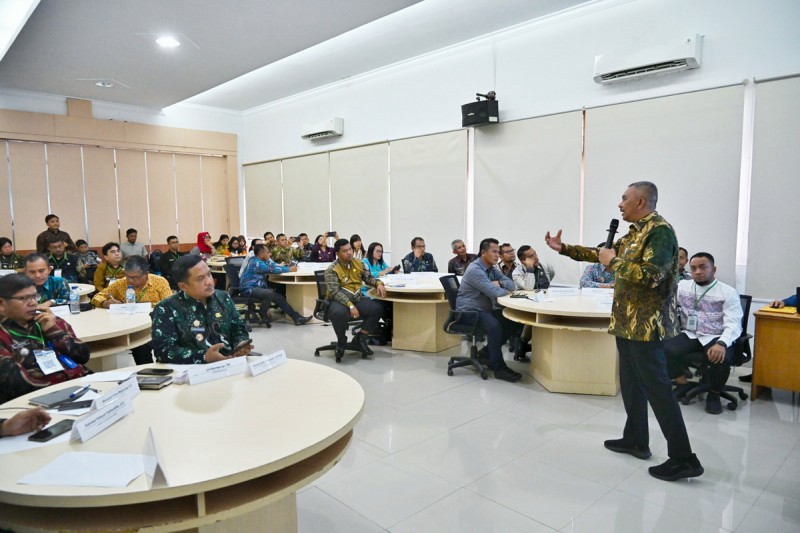 Bekali Camat, Pj Sekdaprov Sumut Tegaskan Integritas Harus 100 %