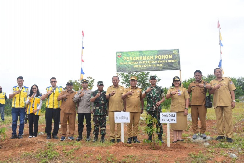 Kolaborasi Pemkab dan TNI Hijaukan Kawasan Bendungan Lau Simeme