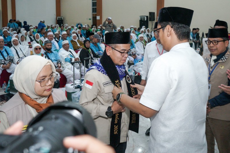 Tiba di Asrama Haji, Wali Kota dan Wakil Wali Kota Medan Sambut Hangat Kepulangan Jemaah Haji Kloter 14 Asal Kota Medan