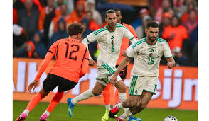 Anis Hadj Moussa Mengantarkan Aljazair Menang