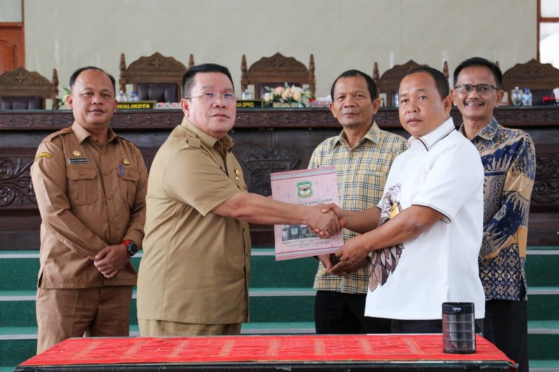 Wali Kota Wesly Setujui Ranperda Insentif Tenaga Pendidik Keagamaan