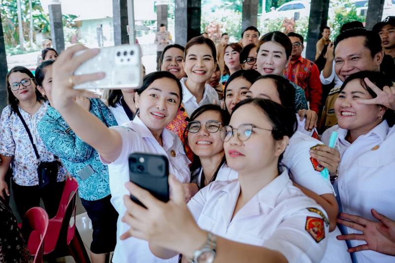 Monitoring IVA Test di Nias Barat, Kahiyang Ayu Dorong Perempuan Rutin Periksa Kesehatan