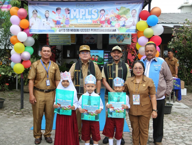 Wali Kota Wesly Buka MPLS di UPTD SD 122332 Jalan Sudirman Siantar