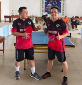 Pasangan Petenismeja Dari Polres Labuhanbatu Melaju Kebabak Berikutnya Dalam Turnamen Tenismeja PTMISI