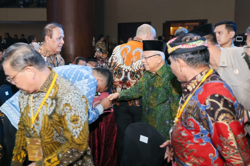 Bobby Nasution Terima Penghargaan Adinata Syariah, Bukti Sumut Berkontribusi bagi Penguatan Ekonomi Nasional
