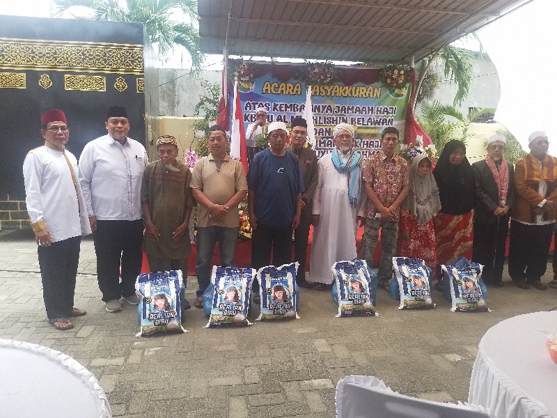 Yayasan KBIHU AL Mukhlisin Tepung Tawari Jemaah Haji
