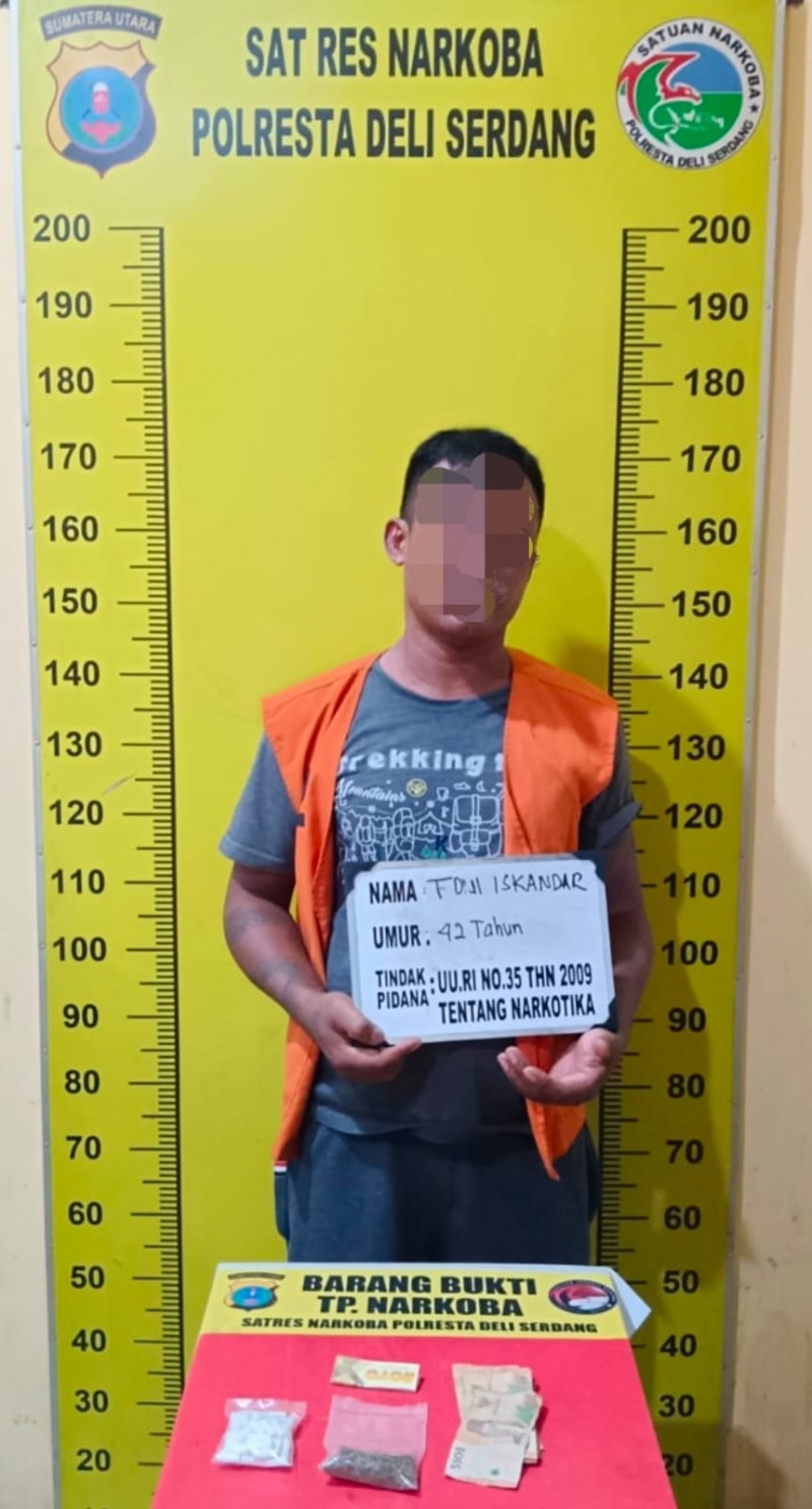 Bawa Ganja, ditangkap Sat Res Narkoba Polresta Deli Serdang