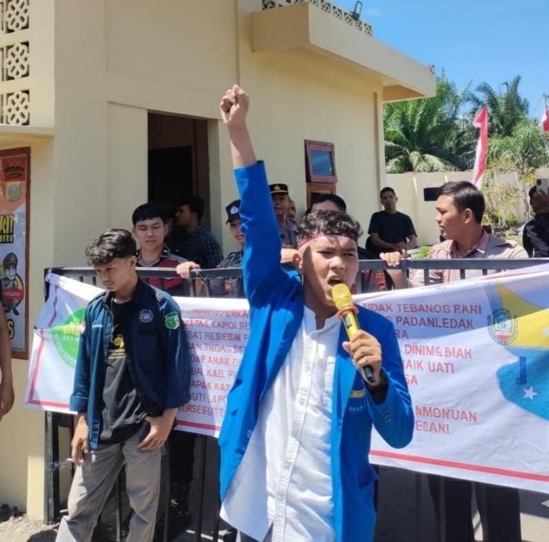 Padang Lawas Dilanda Bencana BBM Langka, Harga Sawit Suram