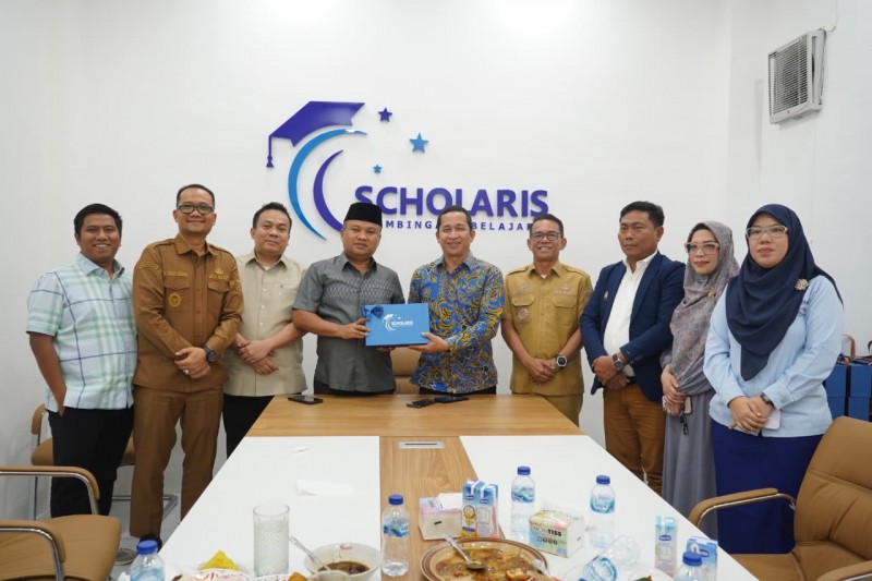 Zakiyuddin Harahap Hadiri Syukuran Gedung Baru Bimbel Scholaris, Dukung Kemajuan Pendidikan