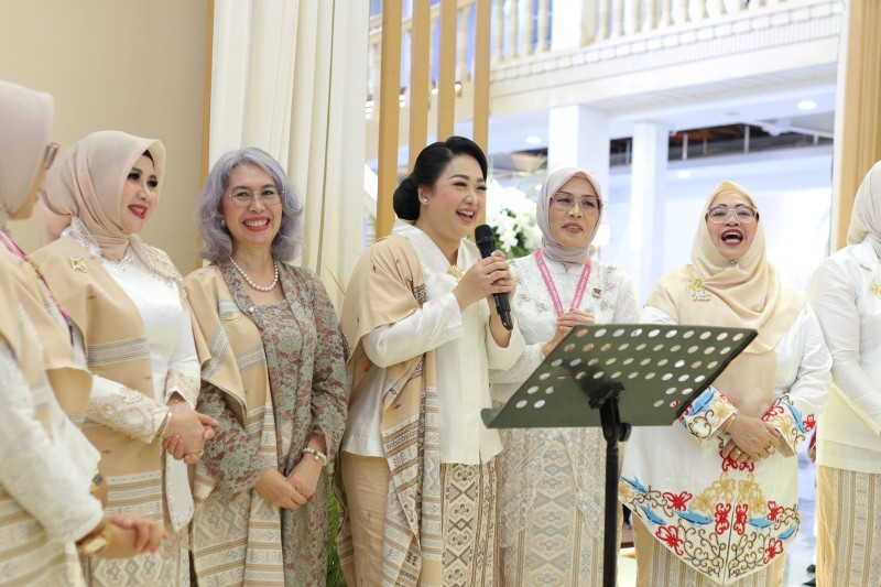 Tak Hanya Perkenalkan Kekayaan Budaya, Airin Rico Waas Dorong Peran Ibu Dalam Pemberdayaan Keluarga yang Hebat, Inklusif, dan Berkelanjutan