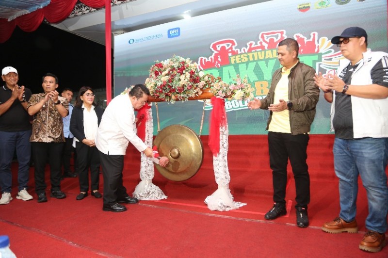 Wesly Silalahi Buka Nobar Bola Gembira Piala Dunia 2026 di Adam Malik Siantar