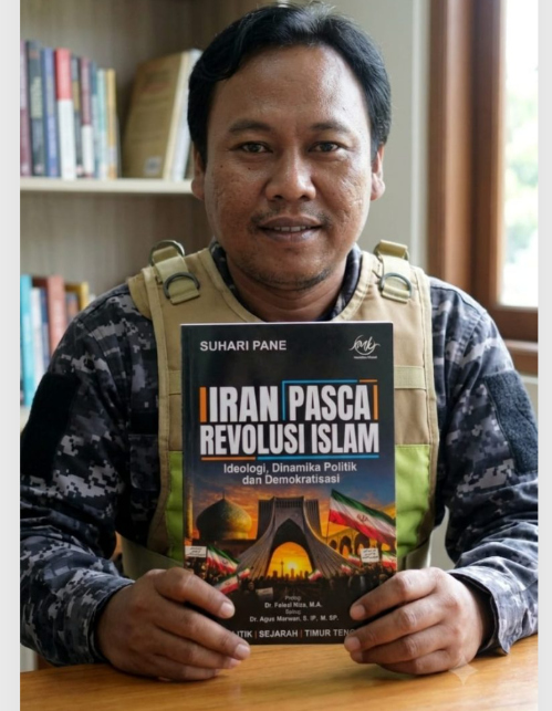Buku Bertajuk Iran Pasca Revolusi Islam Karya Suhari Hammad Hira Pane - Wakil Bupati Labuhanbatu Periode 2010&ndash;2015 Dirilis