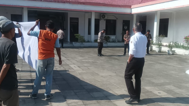 Pedagang Nyaris Bentrok di Kantor PUD Pasar Medan, Tuntut Perbaikan Pusat Pasar yang Tak Kunjung Direalisasikan