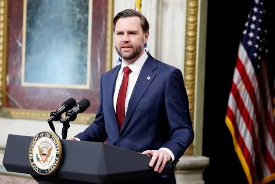 Donald Trump Tetap Meluncurkan Kampanye Militer Terhadap Iran, Terlepas dari Pengaruh Israel