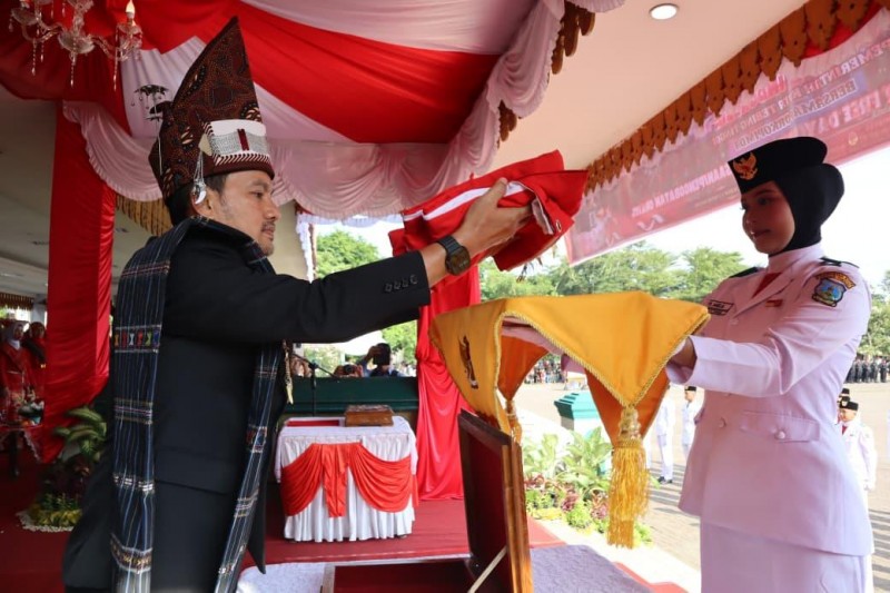 Walikota Pinpim Upacara Peringatan HUT RI Ke -81 Di Lapangan Merdeka