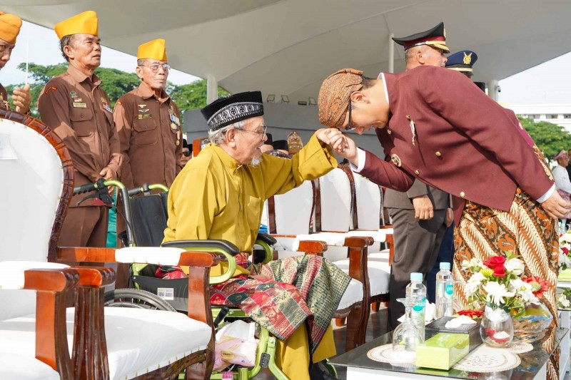 Pimpin Upacara HUT ke-81 RI, Rico Waas:: Pembangunan Harus Berdampak dan Tingkatkan Kesejahteraan Masyarakat