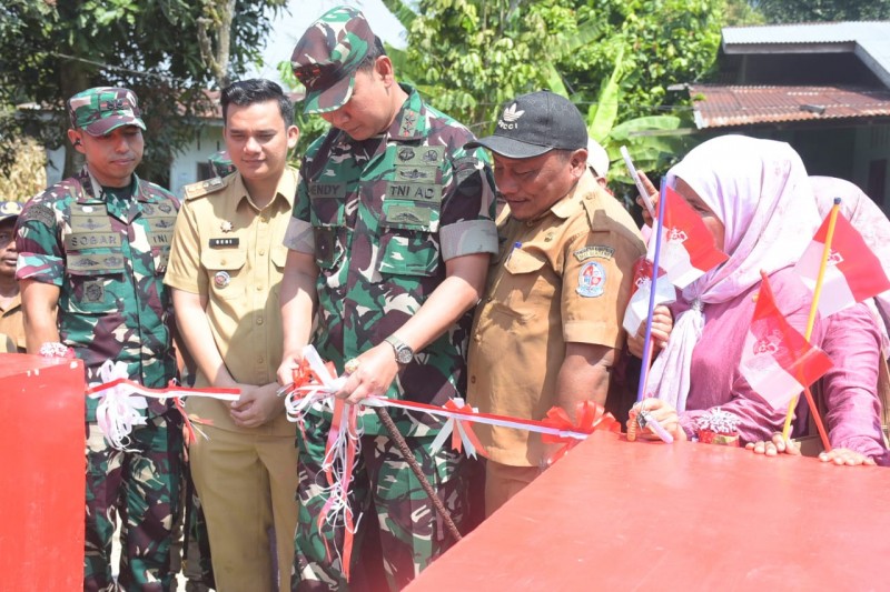 Bakti TNI Hadirkan Jembatan dan Air Bersih untuk Warga Deli Serdang