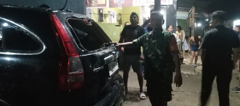 Barbar..!!! Rumah Ketua Ormas  Diserang, Mobilnya Dirusak