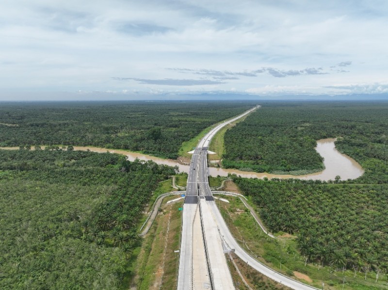 Lakukan Pemeliharaan Oprit Jembatan Batang Serangan, Hutama Karya Uji Coba Contraflow di KM 55 Tol Binjai&ndash;Langsa*