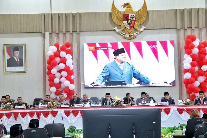 Bupati Anton Saragih Rapat Paripurna DPRD, Simak Pidato Presiden Prabowo