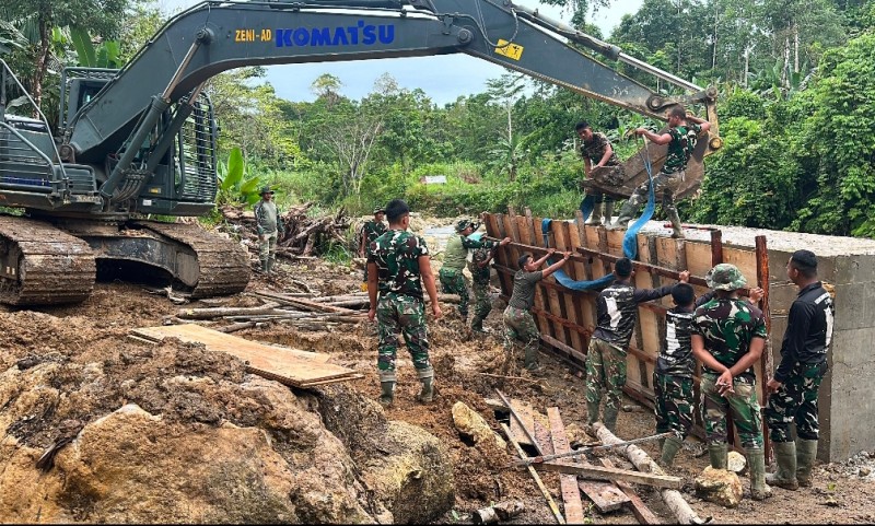 Bakti TNI Nyata,Jembatan Impian Warga Gunungsitoli Mulai Dibangun, Pelajar Tak Lagi Seberangi Sungai