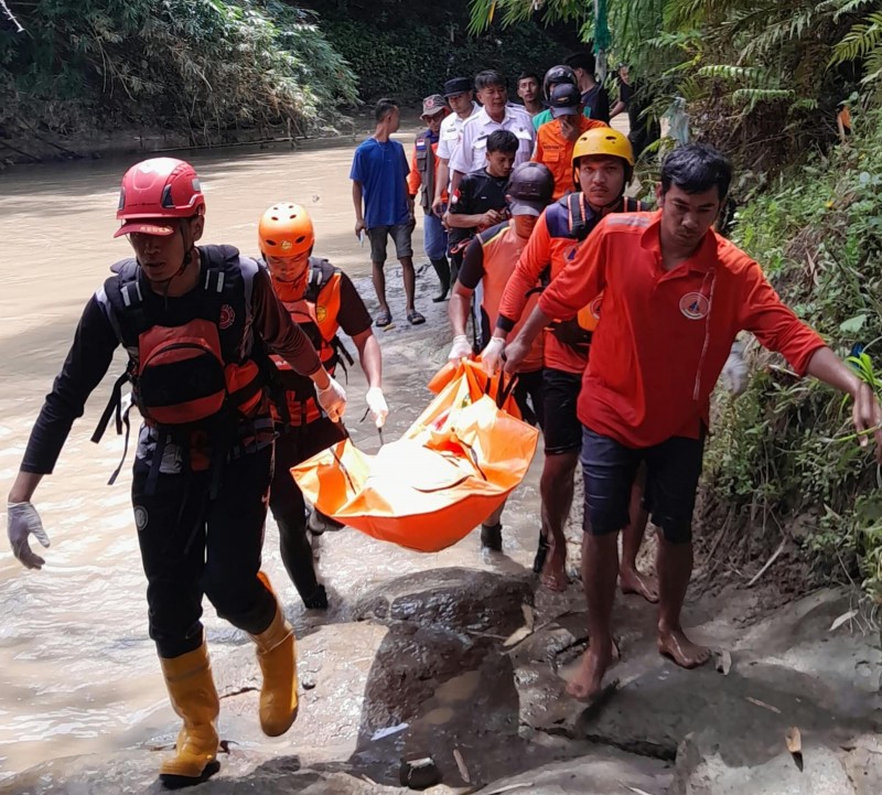 Bocah Hanyut di Bah Sosopan  Ditemukan, Kalak BPBD Siantar; Makasih Bagi Seluruh Pihak yang Terlibat