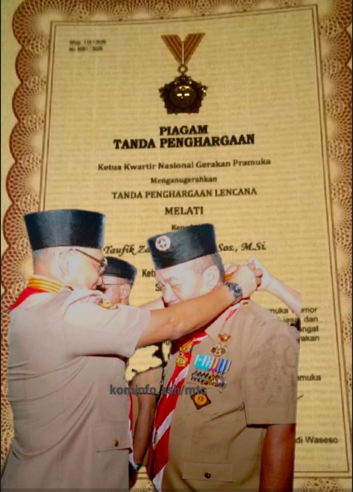 Bupati Asahan Terima Tanda Penghargaan "Lencana Melati"