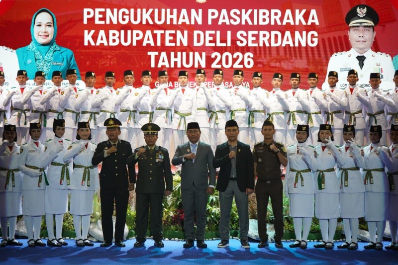 Wakil Bupati Kukuhkan 45 Paskibraka Kabupaten Deliserdang
