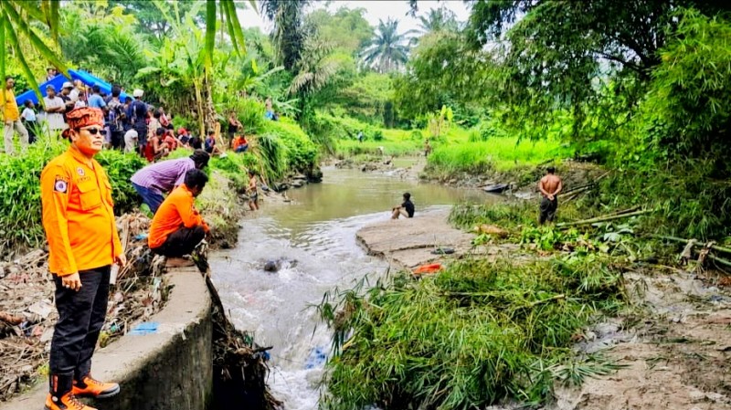 BPBD Simalungun Bantu Tim Gabungan Pencarian Anak Hanyut di Sungai Tanjung Pinggir