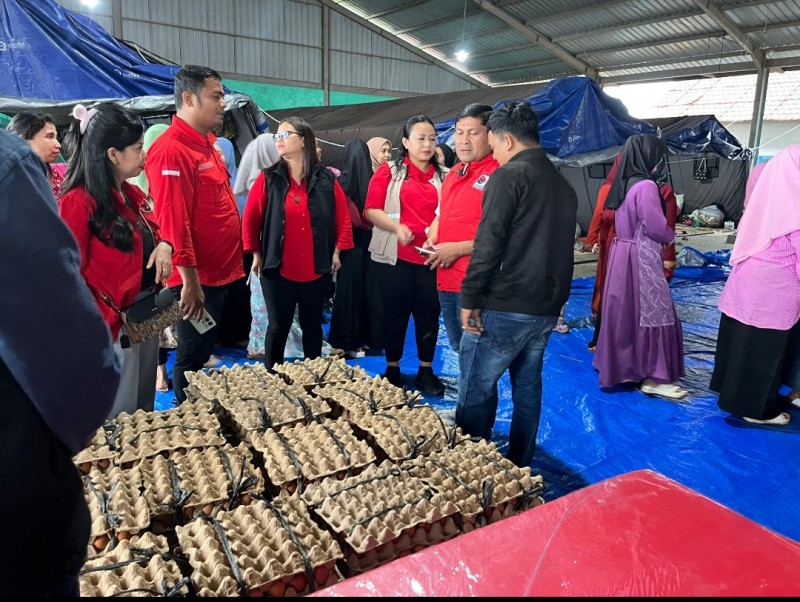 Lanjutkan Penyaluran Bantuan Erupsi Sinabung, PDI Perjuangan Sumut Jalankan Instruksi Megawati: "Kader Harus Menangis dan Tertawa Bersama Rakyat"