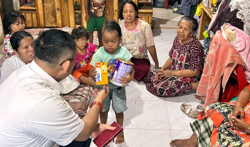 Dapat Info Saat Sosperda, Wong Chun Sen Langsung Turun dan Bantu Anak Stunting di Medan Tembung