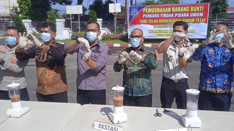 Kejari Binjai Musnahkan Barang Bukti, Pemko Binjai Perkuat Sinergi Penegakan Hukum