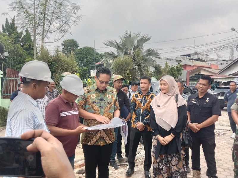Rico Waas Tegaskan Pembangunan 31 Puskesmas Harus Diikuti Peningkatan Pelayanan Kesehatan