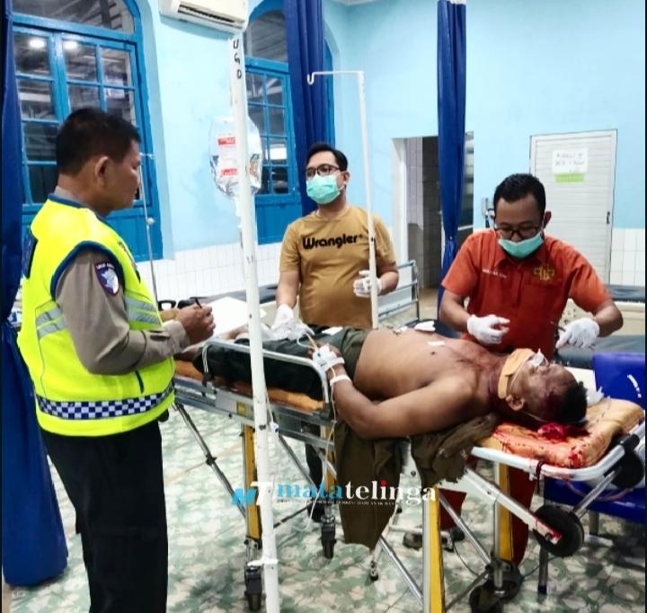 Pengendara Septor Hantam Dump Truck Parkir Dipinggir Jalan