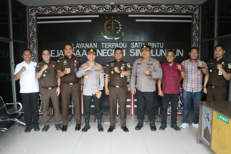 Perkuat Sinergitas Penegakan Hukum, Kapolres Simalungun Silaturahmi ke Kejaksaan Negeri Simalungun