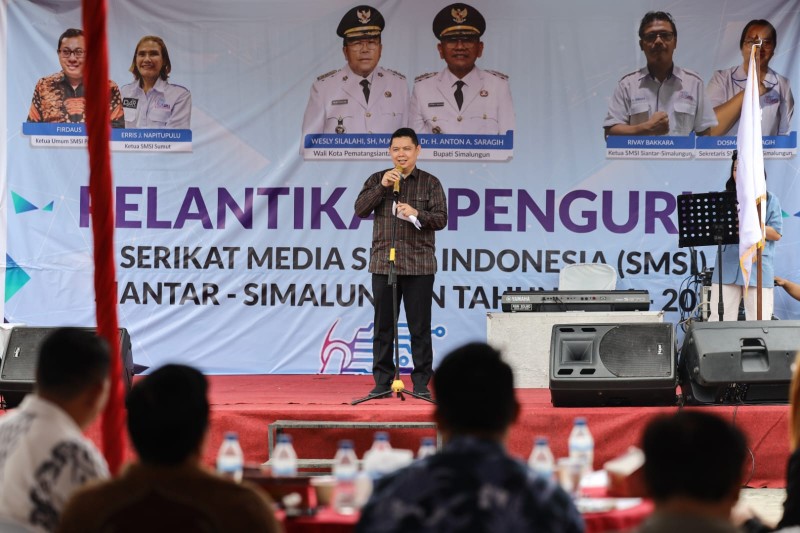 Pelantikan SMSI Siantar-Simalungun, Wesly Silalahi Ajak Media Cerdaskan Masyarakat
