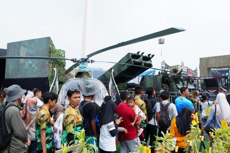 TNI Gelar Pameran Alutsista Tiga Matra di Silang Monas