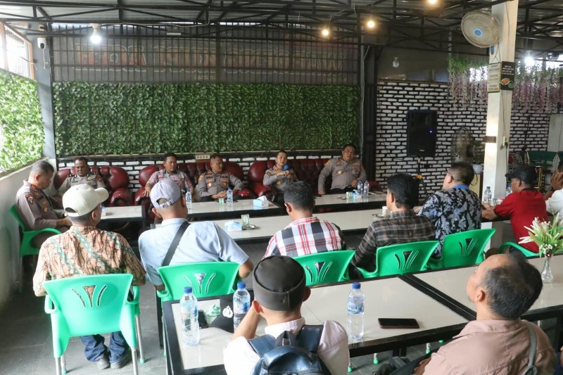 Kapolres Simalungun Rembuk Bersama Kepling dan Gamot di Dolok Batu Nanggar, Serap Keluhan Warga hingga Balap Liar dan Ngelem