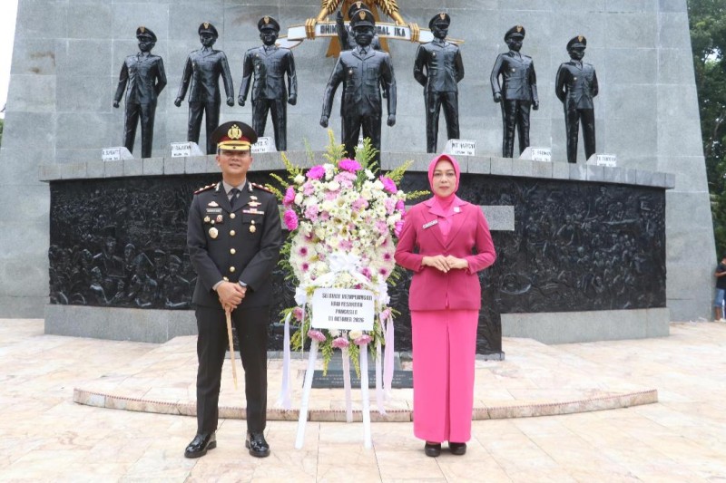 Kapolres Simalungun Didampingi Ketua Bhayangkari Hadiri Upacara Hari Kesaktian Pancasila di Tugu Letda Sujono Bandar Betsy