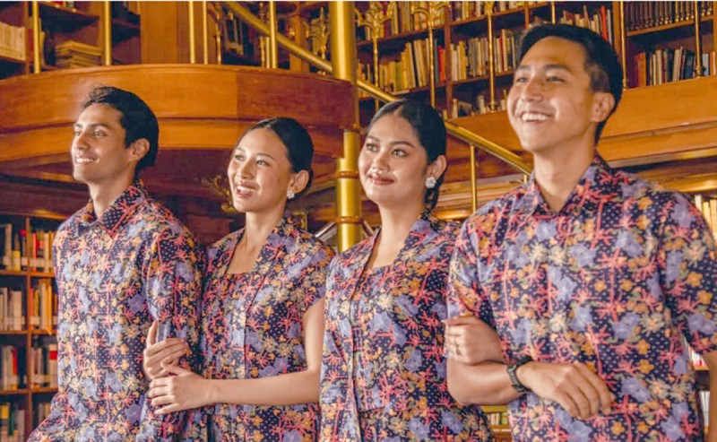 Hari Batik Nasional 2026, JNE Dukung Kolaborasi MANDALAS dengan Yayasan Habibie & Ainun