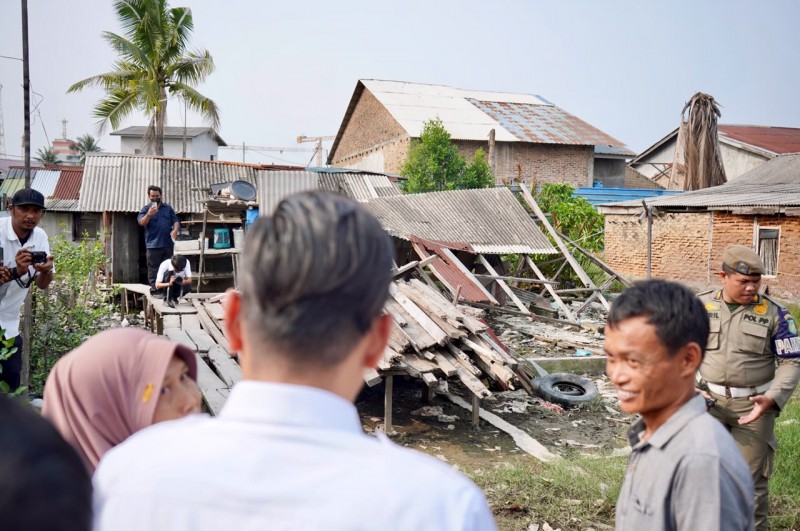Rico Waas Segera Bangun Rumah Cica yang 10 Tahun Tinggal di Dapur