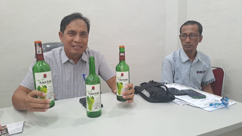 Tujuh Orang Diperiksa di Kafe Samadua, Satpol PP Amankan Tiga Botol Kawa-Kawa
