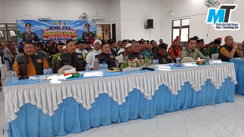 Ratusan Tokoh Masyarakat Dua Kabupaten Ikuti Deklarasi Masyarakat Sumut  Menolak Narkoba dari Mapolres Labuhanbatu