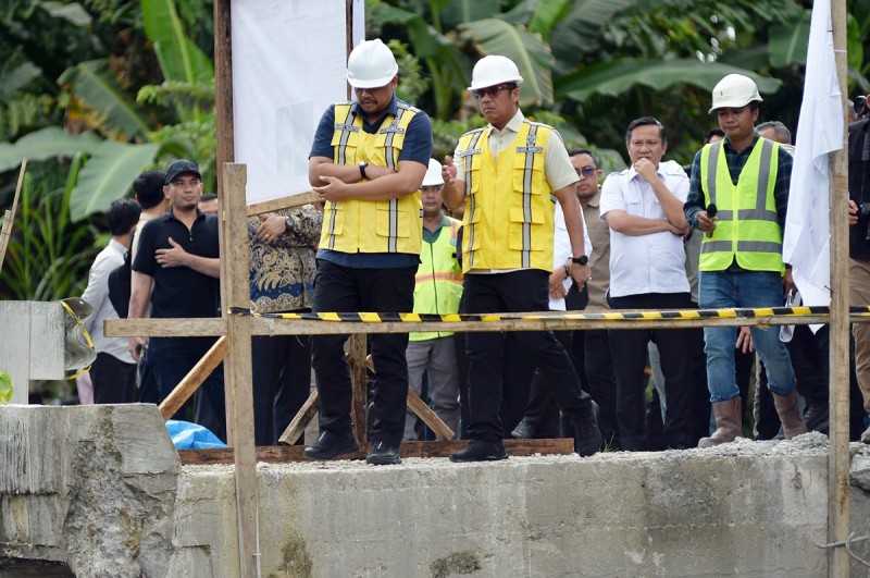 Tinjau Proyek Turap di Nias, Bobby Nasution Minta Pengerjaan Dipercepat Jelang Nataru