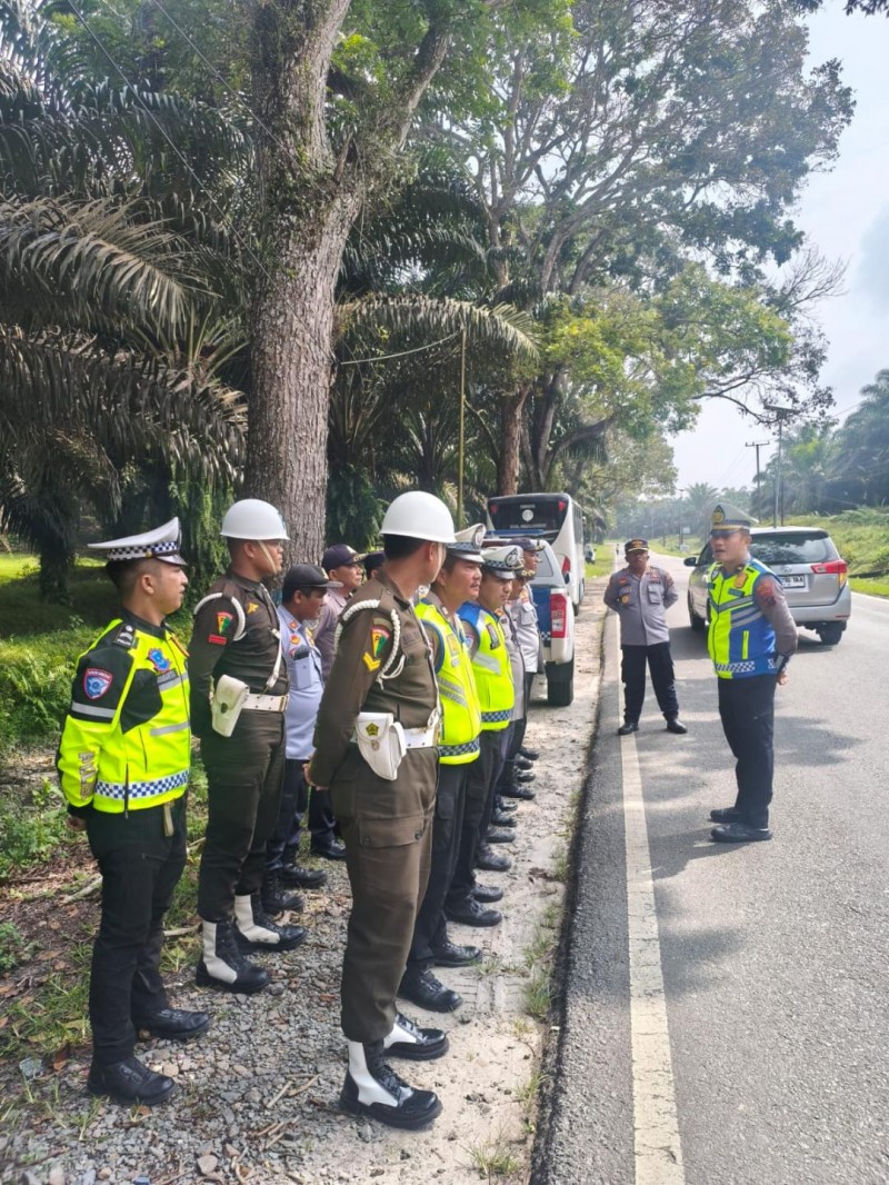 Razia Gabungan Polres Simalungun, Dishub dan Den Pom Jaring 16 Pelanggar Lalu Lintas di Parapat