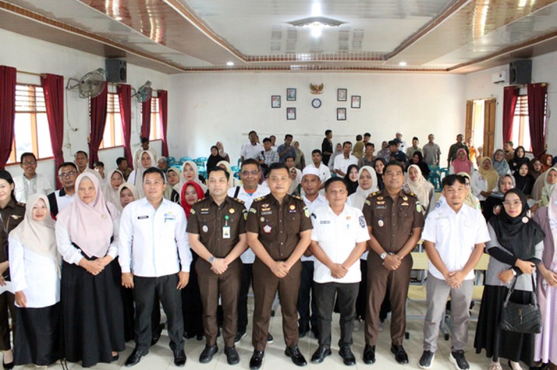 Jaksa Sahabat Pendidik, Kejari Padang Lawas Sosialisasikan Pengelolaan Revitalisasi Pembangunan Sekolah