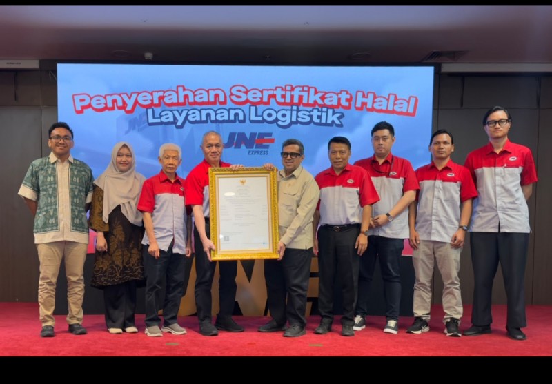 Perkuat Standar Layanan Terpercaya, JNE Raih Sertifikasi Halal untuk Layanan Logistik dari BPJPH